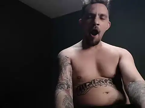 guesswhatbitch webcam