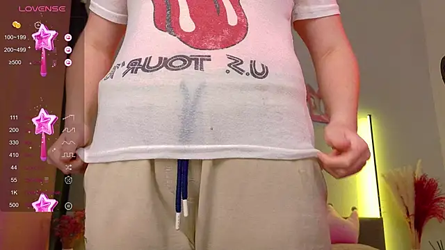 WildLady30 live cam screenshot female from Sex Land on Ufotopia – Live Cams & Video Chat