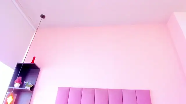 violet_myerrs webcam