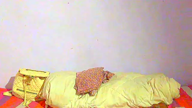 Augustine-Blooomxx webcam