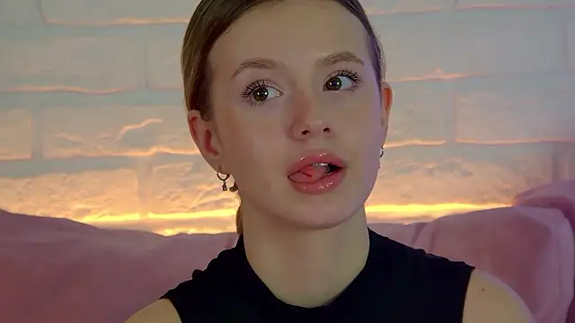 MilanaBalmain webcam