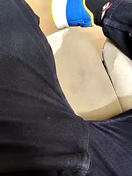 desi_alpha_boy webcam