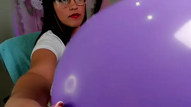 Cameroon-Diaz webcam