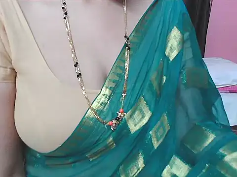 sunitha-3 - Sunitha-3's free webcam - UK Sex Cams