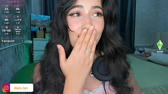 Diara_1an webcam