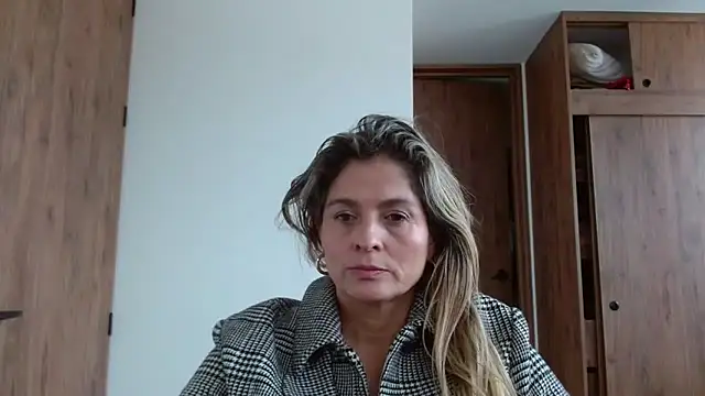 linda-mature43 webcam