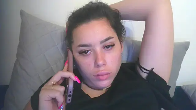 LovelyJulliette webcam