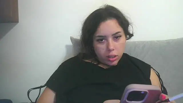 LovelyJulliette webcam