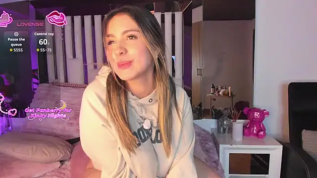 Cloee_Rainbow1 webcam