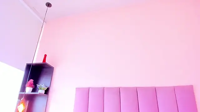 violet_myerrs webcam