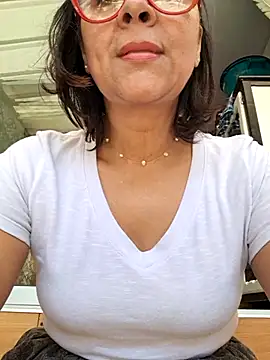 Webcam Model (Amadamilf1980)  is live.Free join now!