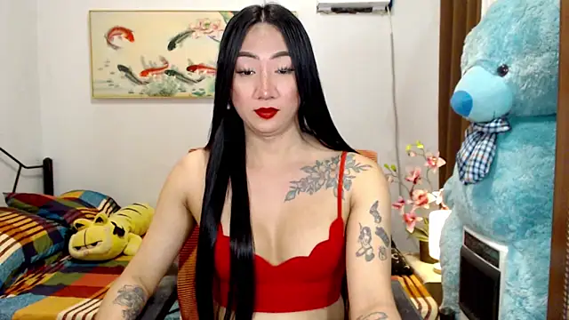 LovelyQueen69 webcam