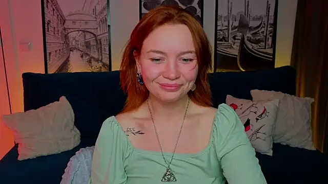 PaigeHalliwell_ webcam