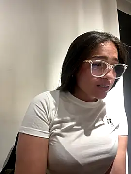 alyha_cortes (F young) - I show a friend's breasts