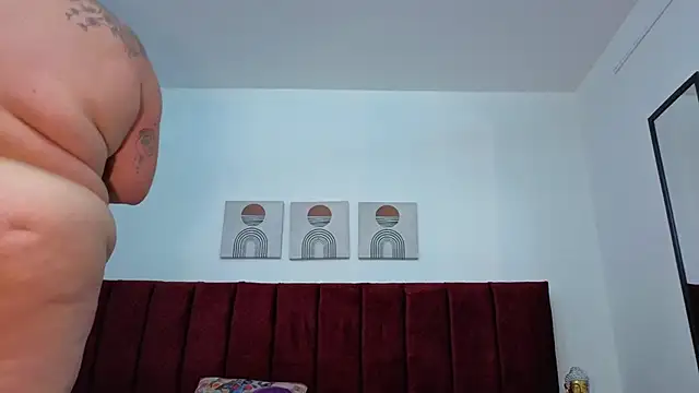 selena_castillo webcam