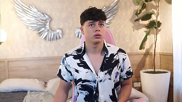 ethan_occonor (M twink) - Great public cumshot 😈💦