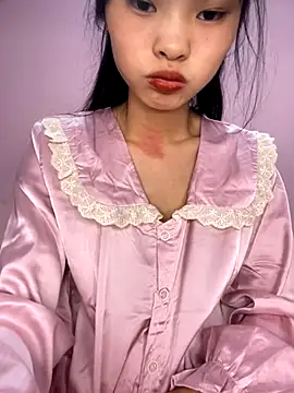 lung-linh Live Webcam on Stripchat