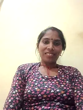 Webcam Model (Veshali_Love143)  is live.Free join now!