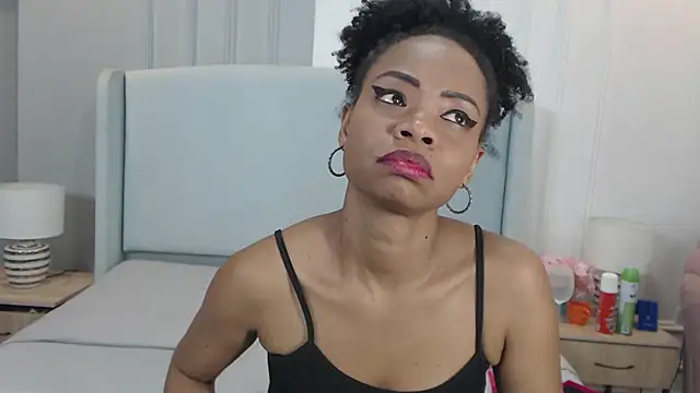 ChantalGarner webcam