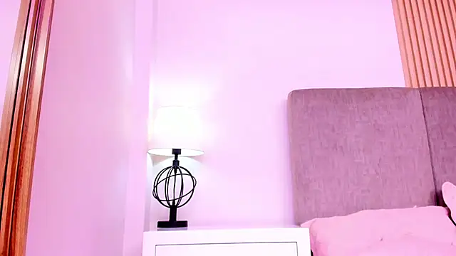 SerenaWinslow webcam