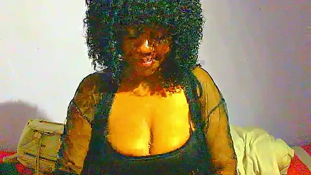 Augustine-Blooomxx webcam