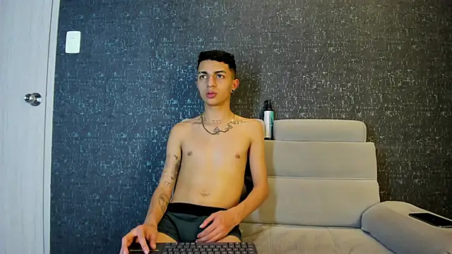 nickandabby_ (G teen) - Lick her clitoris + two fingers inside