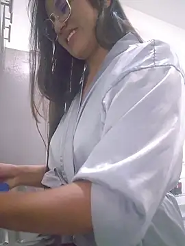  Lu_Alzafirah chat room