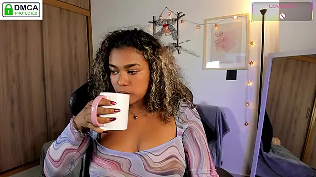 aleja_montiel__ webcam