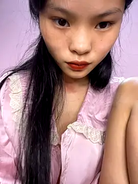 lung-linh – webcam model profile photo