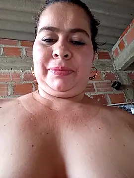 Hotmommy14 webcam