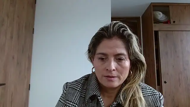 linda-mature43 webcam