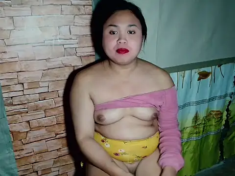 ivoryluxe - Ivoryluxe's free webcam - UK Sex Cams