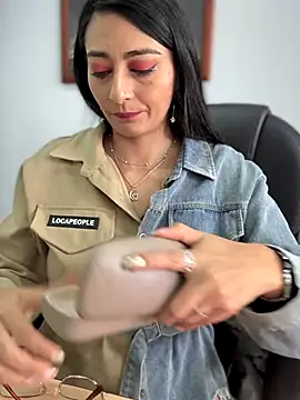 _Bella-Office1 webcam