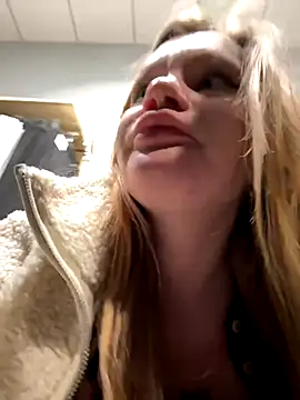 justmilaa Live Webcam on Stripchat