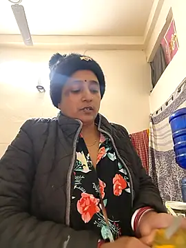 Webcam Model (Hot-Sana2)  is live.Free join now!