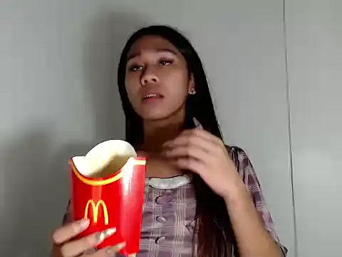 sweety_kyrah18 webcam