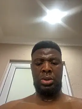 Dynamite_cums_in_size_2 webcam