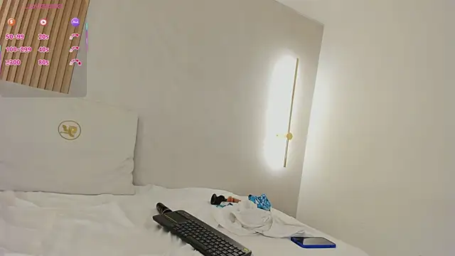 mia_dollce webcam stripchat model stream image