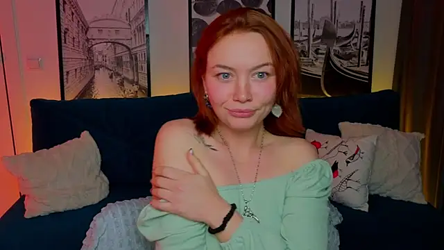 PaigeHalliwell_ webcam