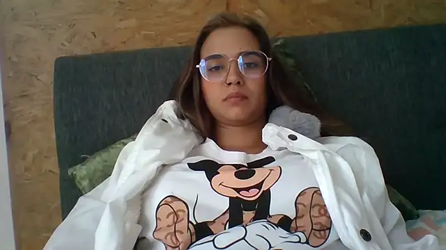 trianabell - Trianabell's free webcam - UK Sex Cams