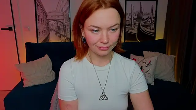 PaigeHalliwell_ webcam