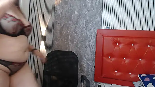 linda__mature webcam