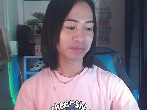 miracle_thebrat - Miracle_TheBrat's free webcam - UK Sex Cams