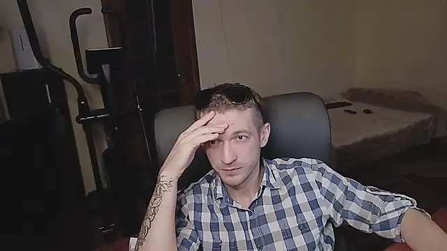 333Alone_in_theDark777 webcam