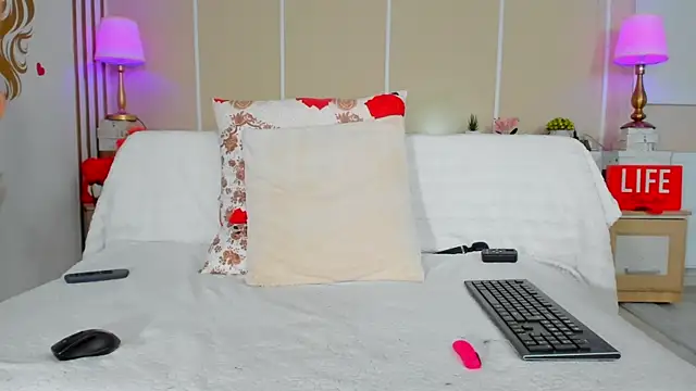 NatyPreciousss webcam