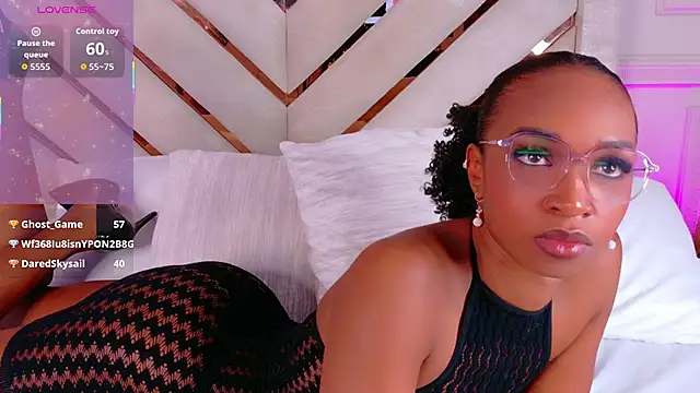 Agatha-Adams webcam