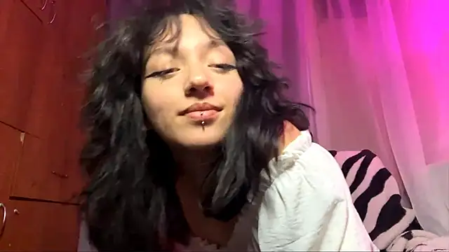 Raylli_Jorden webcam