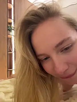 -snowwwy- (F young) - The most magical and sloppy blowjob