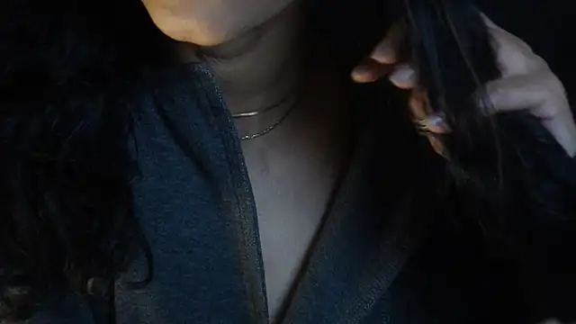 -AyeshaSinghania- webcam