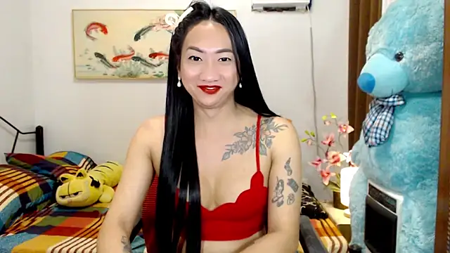 LovelyQueen69 webcam